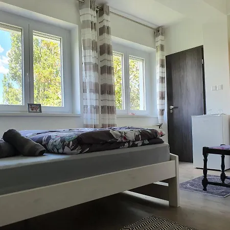 Monostor Panzio فندق مبيت وإفطار 4*