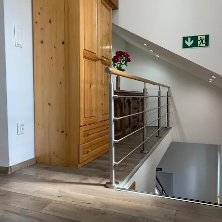 Monostor Panzio Couette-café